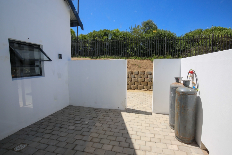 4 Bedroom Property for Sale in Woodlands Western Cape